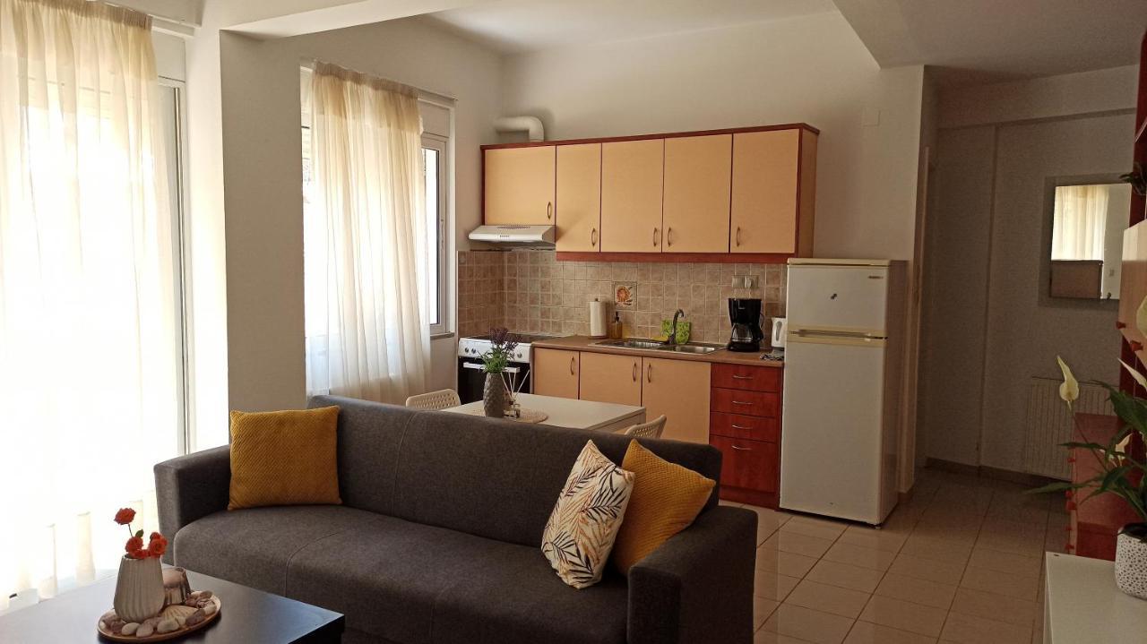 Cozy Flat Close To The Airport/Port And Center Nea Alikarnassos Exterior photo