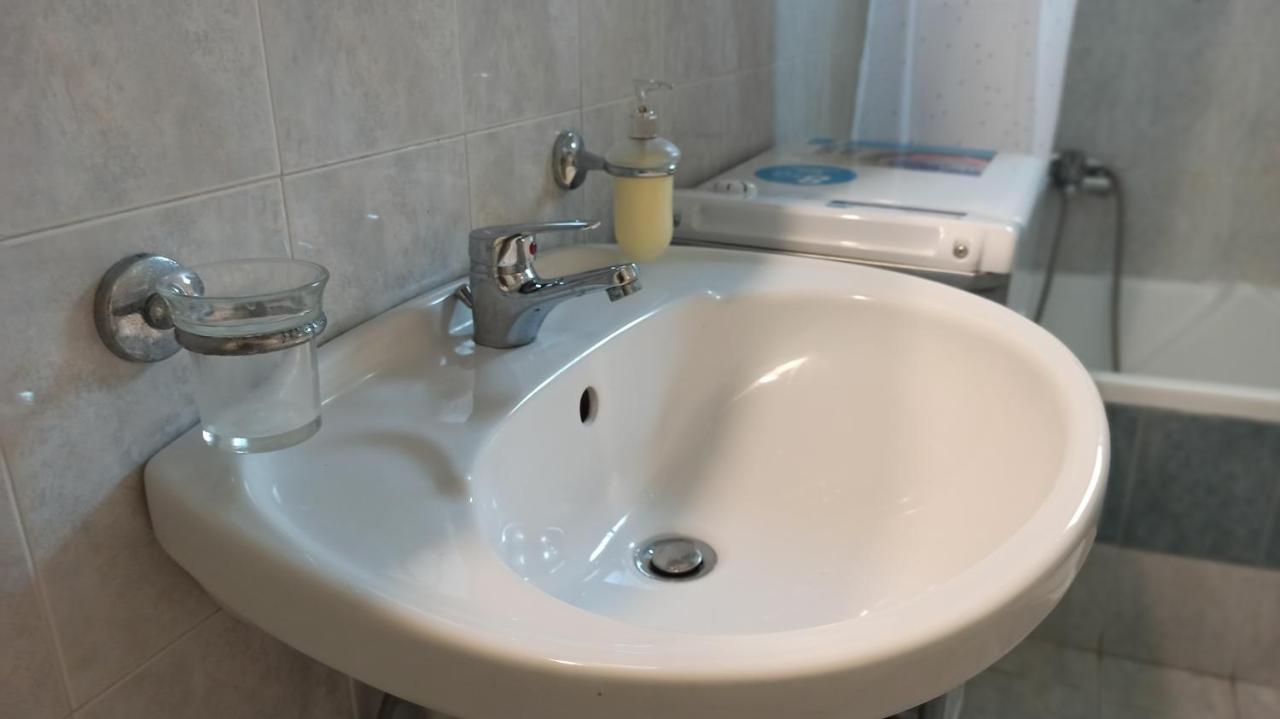 Cozy Flat Close To The Airport/Port And Center Nea Alikarnassos Exterior photo